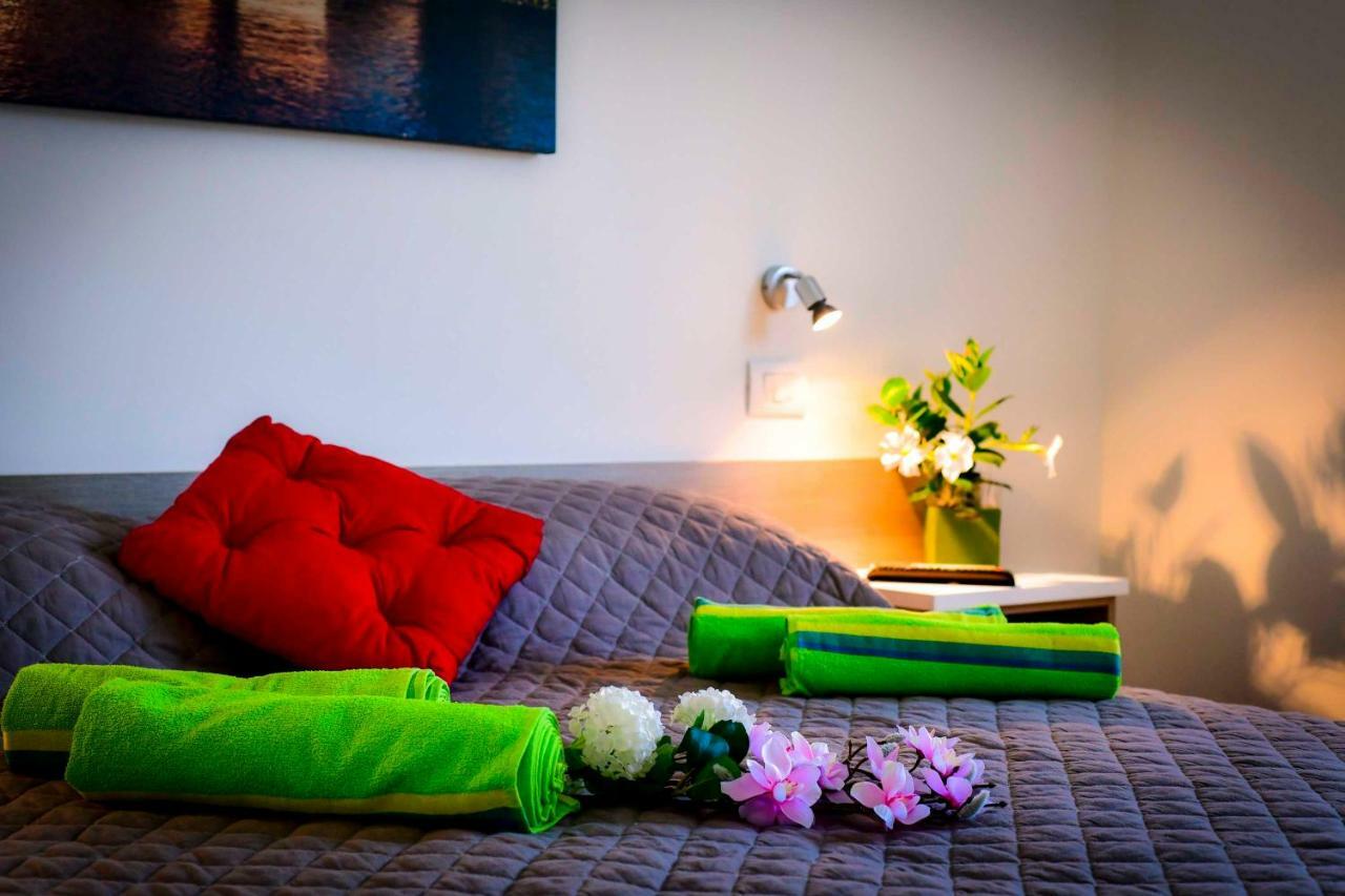 Hotel Divine Cécile à Garde Extérieur photo