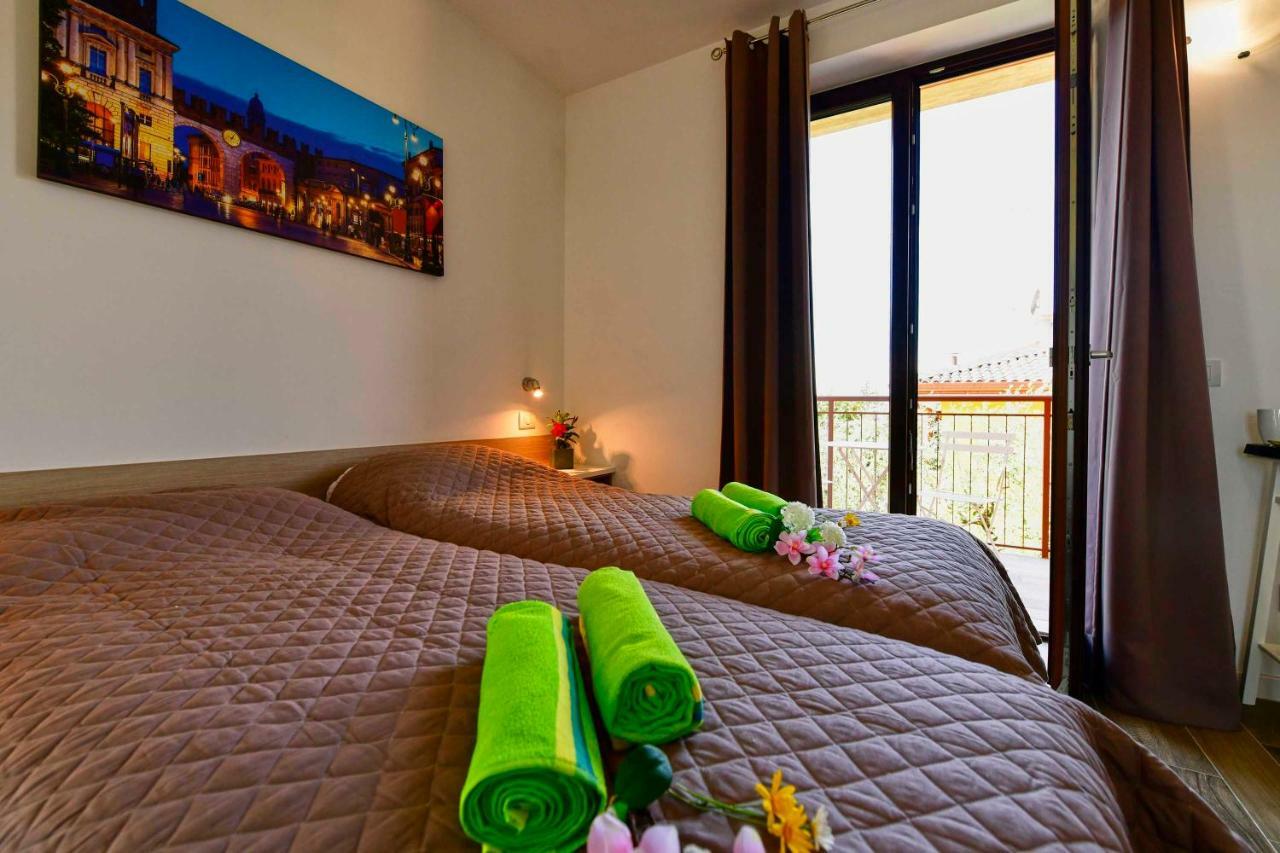 Hotel Divine Cécile à Garde Extérieur photo
