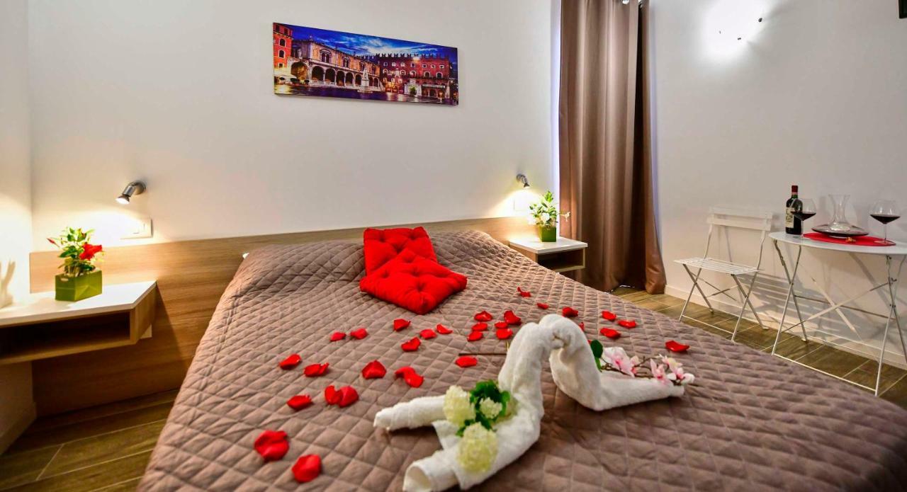 Hotel Divine Cécile à Garde Extérieur photo