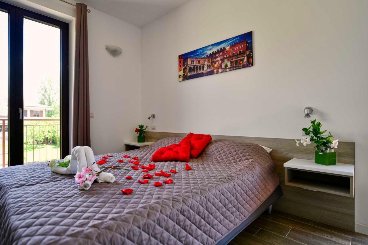 Hotel Divine Cécile à Garde Extérieur photo