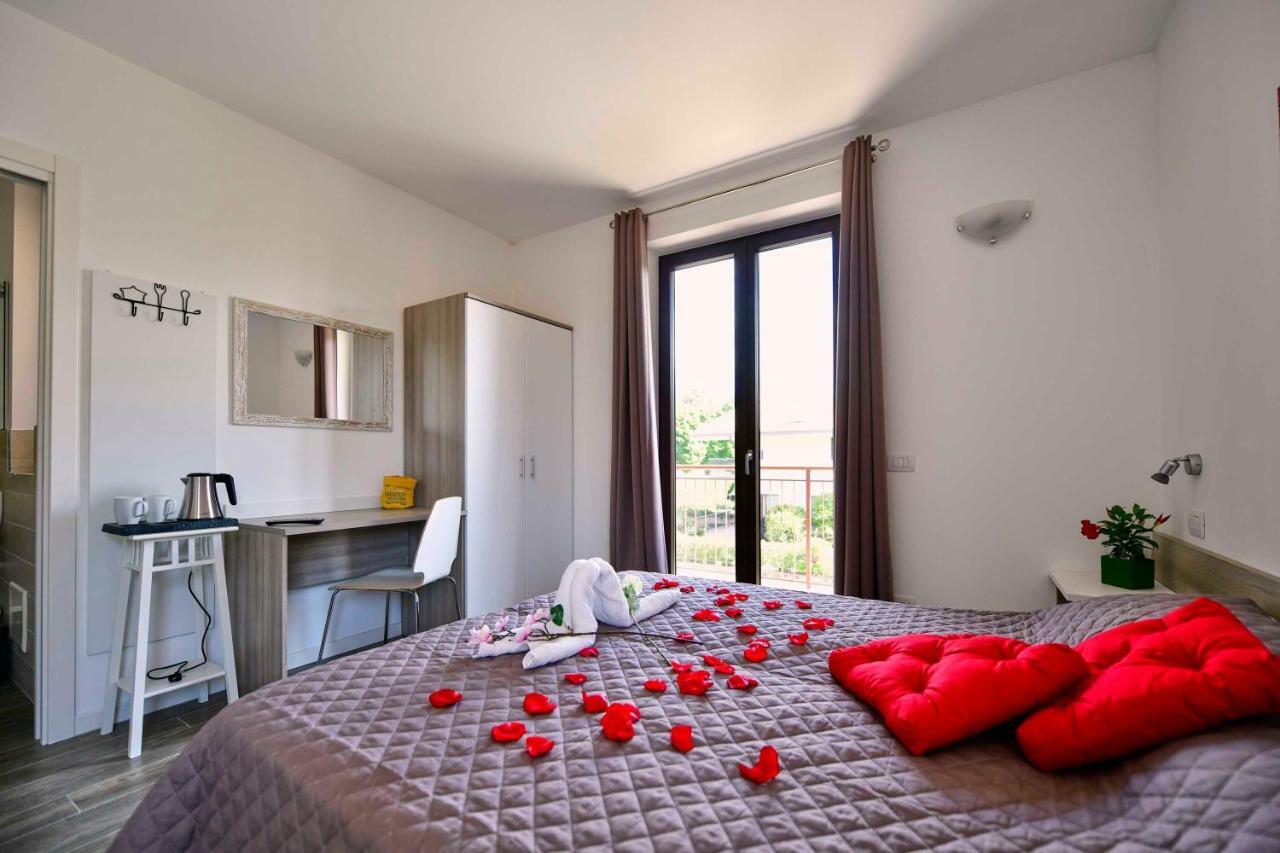 Hotel Divine Cécile à Garde Extérieur photo